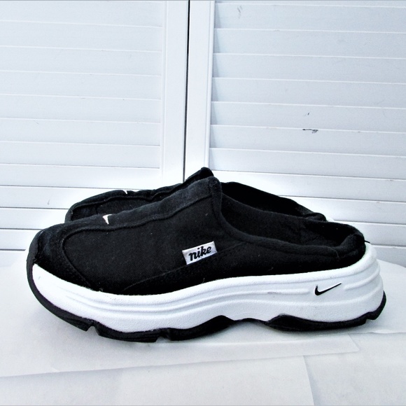 nike clog sneakers